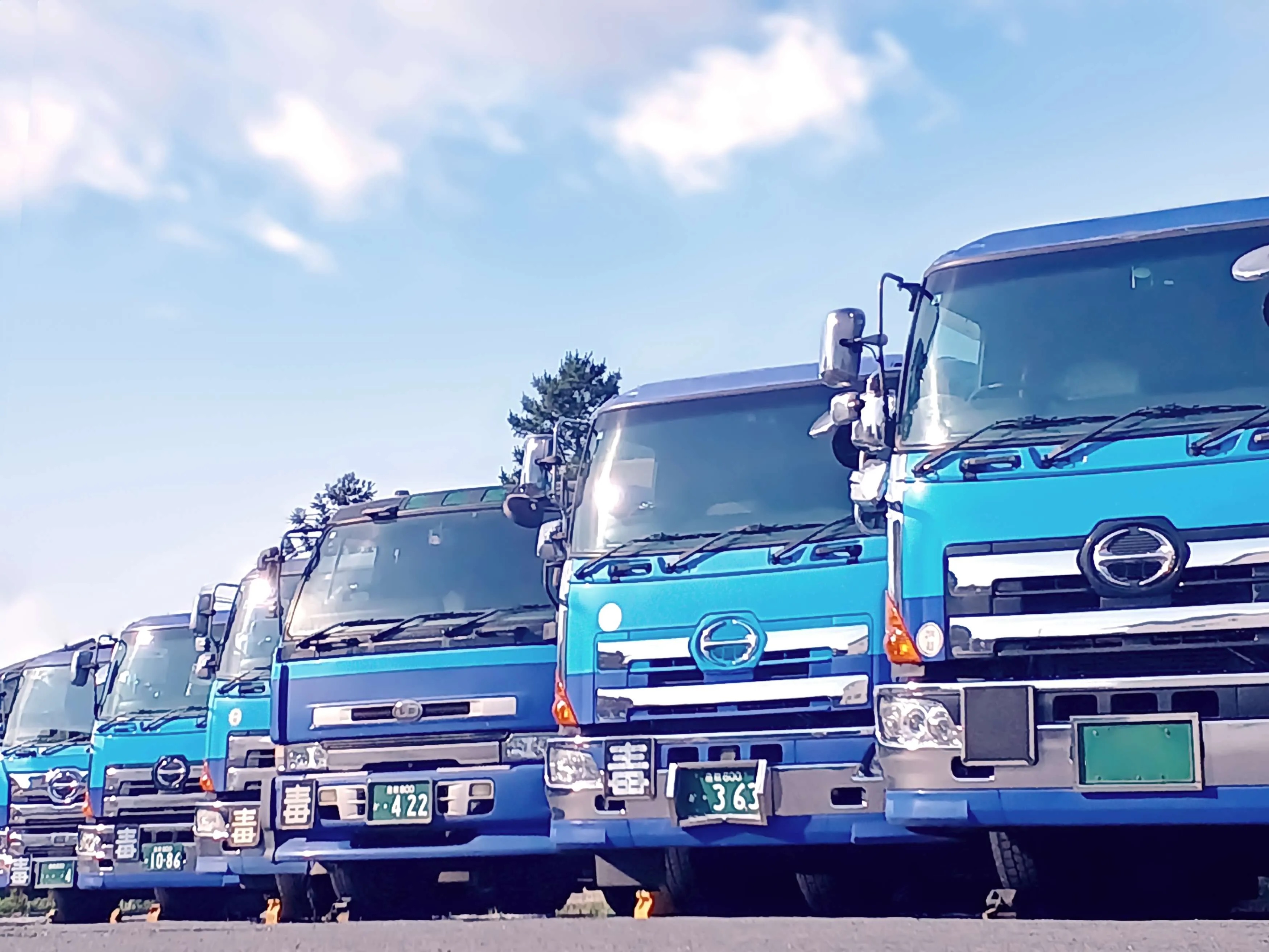 トムコが取り扱う特殊車両・大型中古車
